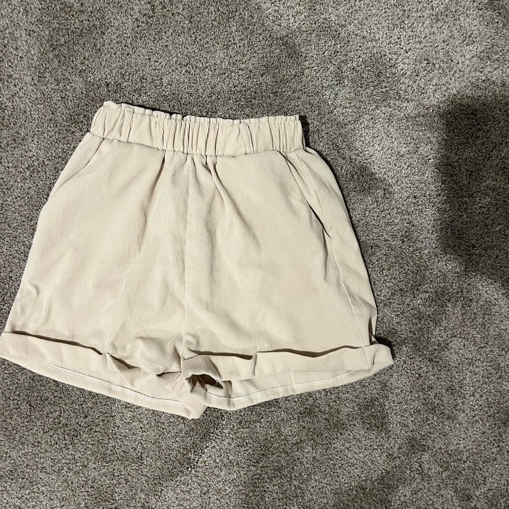 SHEIN cream colored baggy shorts